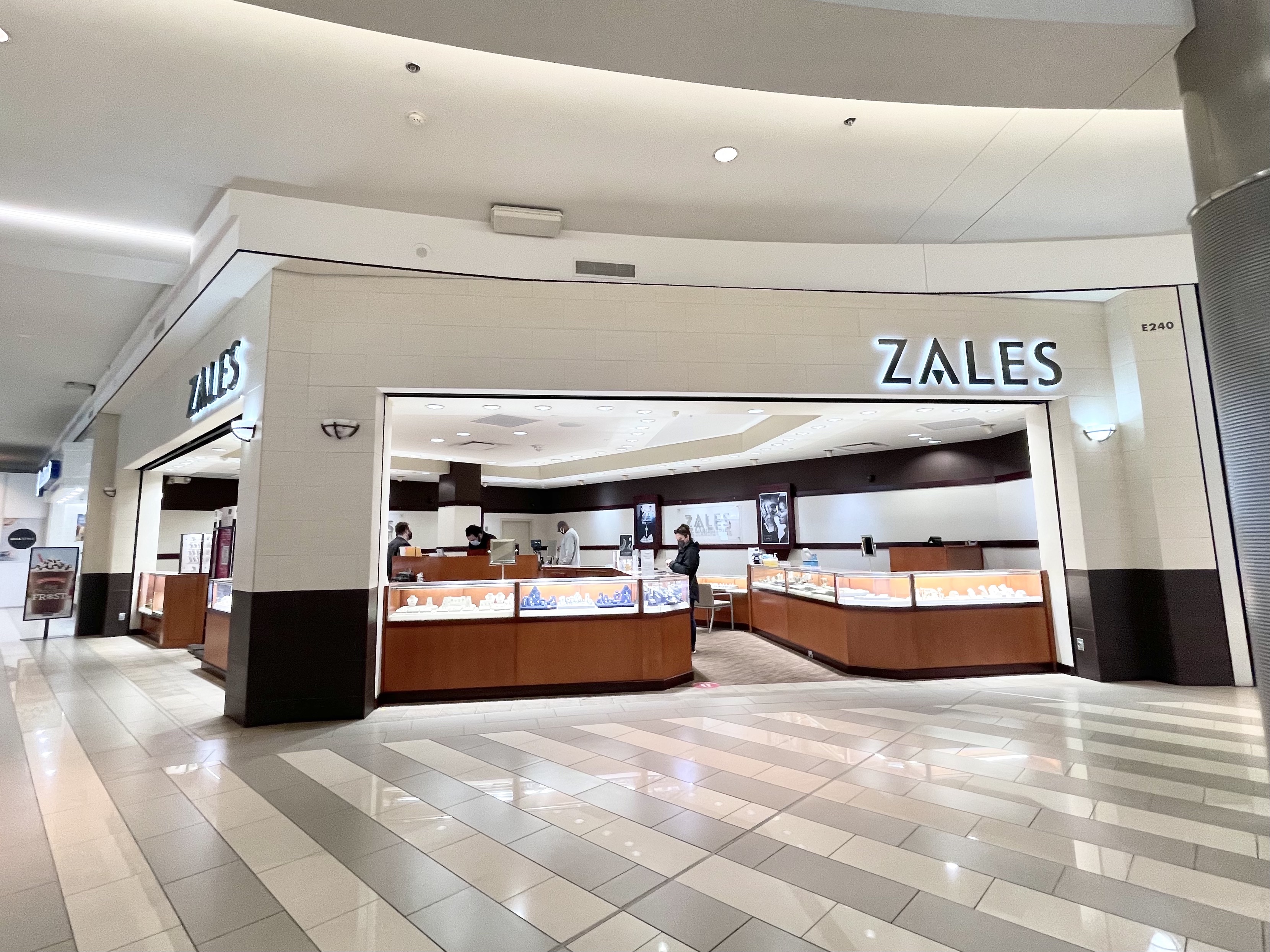 Zales green hot sale tree mall